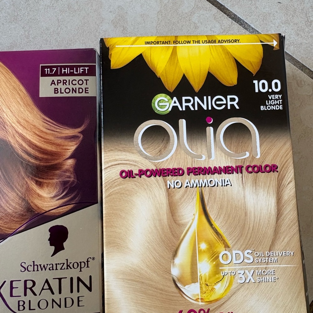 Schwarzkopf Keratin Blonde Hair Color - Apricot Blonde - Picture 4 of 4